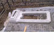 Могильный цветник с каблуком