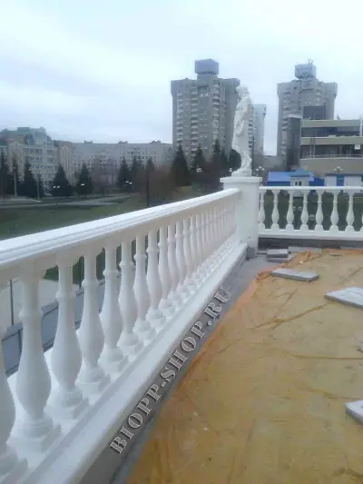 Монтаж бетонных балясин